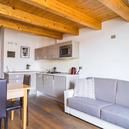 P&p Tiraboschi 2 Apartment